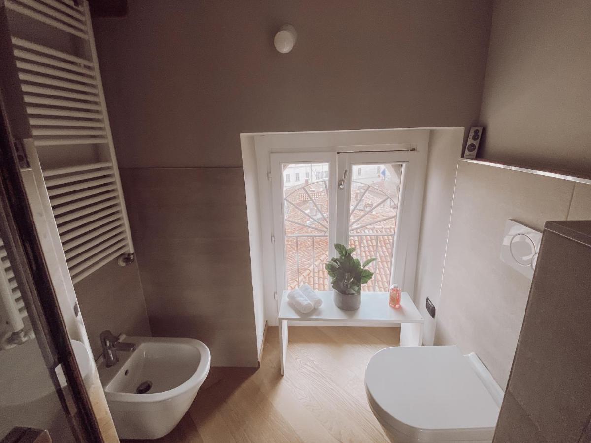Historic Center Charming Apartment Free Wi-Fi Savigliano Luaran gambar