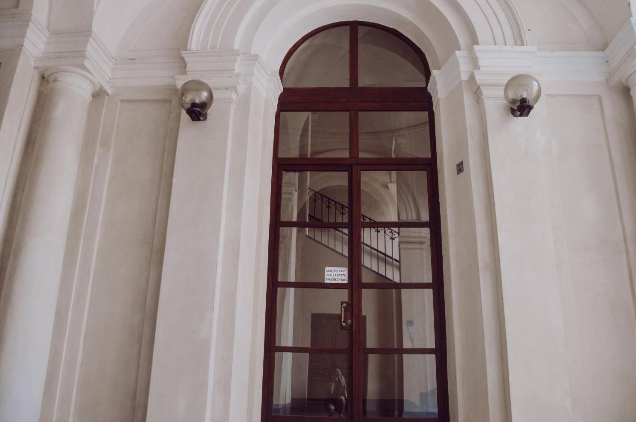 Historic Center Charming Apartment Free Wi-Fi Savigliano Luaran gambar