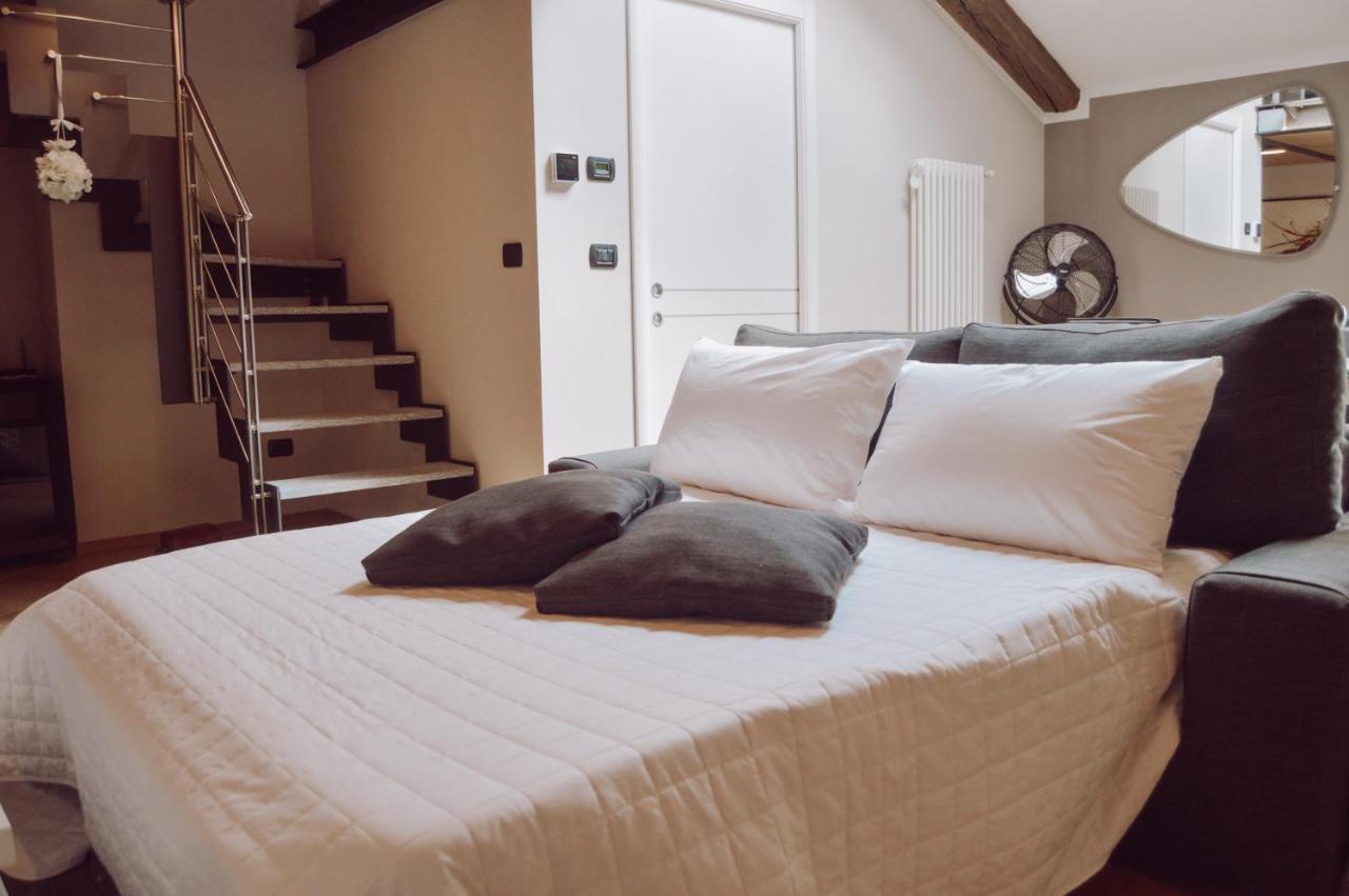 Historic Center Charming Apartment Free Wi-Fi Savigliano Luaran gambar